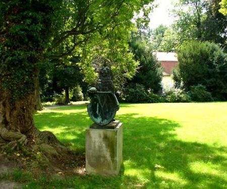 Hotel Garni Graf Von Oberg Lahstedt Bagian luar foto